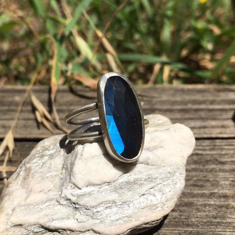 Rosecut Labradorite Ring with double band Sterling Silver